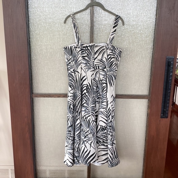 Hutch Aidy dress in size 6 NWT - Picture 9 of 11